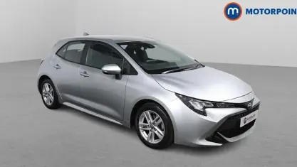 Second-hand Toyota Corolla 122 CP (89 kW) 2022 Argintiu Hatchback