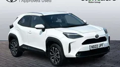 White Used 2022 Toyota Yaris Cross Design SUV | £18,400 (Fair price)