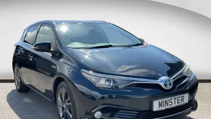 Used Toyota Auris Hybrid Design 136 HP (100 kW) 2017 Grey Hatchback