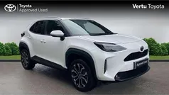 White Used 2022 Toyota Yaris Cross Design SUV | £20,061 (Fair price)