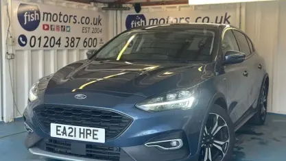 Used Ford Focus Active 125 HP (91 kW) 2021 Blue Hatchback