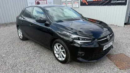 Usado Vauxhall Corsa SRi 101 HP (74 kW) 2020 Preto Citadino