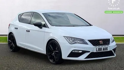 Used Seat Leon CUPRA 290 HP (213 kW) 2019 White Hatchback