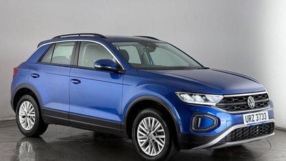 Usado VW T-Roc Life 150 HP (110 kW) 2023 Azul SUV