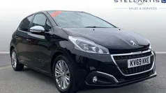 Used 2018 Peugeot 208 Signature Sky Hatchback | £7,807 (Fair price)