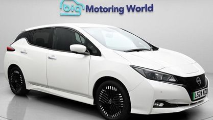 Begagnad Nissan Leaf N-Connecta 110 kW (150 HK) 2024 Vit Halvkombi