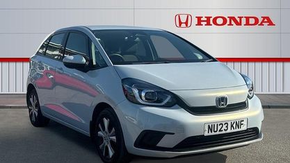 Second-hand Honda Jazz Hybrid 109 CP (80 kW) 2023 Alb Hatchback