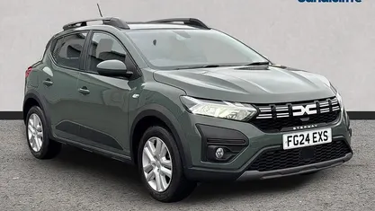Used Dacia Sandero Expression 91 HP (66 kW) 2024 Special metallic  dusty khaki Hatchback