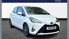 White Used 2019 Toyota Yaris Hybrid Hatchback | £13,450 (Fair price)