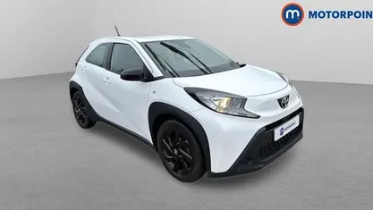 Used Toyota Aygo X PURE 72 HP (52 kW) 2025 SUV