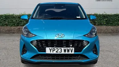 Used Hyundai i10 Premium 67 HP (49 kW) 2023 Blue Hatchback