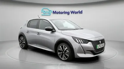 Second-hand Peugeot e-208 GT 100 kW (136 CP) 2022 Gri Hatchback