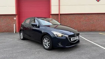 Used Mazda 2 75 HP (55 kW) 2016 Blue Hatchback