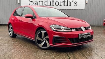 Second-hand VW Golf VII GTI 230 CP (169 kW) 2018 Roșu Hatchback