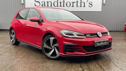 Used VW Golf VII GTI 230 HP (169 kW) 2018 Red Hatchback