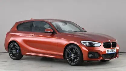 Begagnad BMW 118 M Sport 136 HK (100 kW) 2018 Orange Halvkombi
