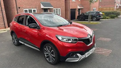 Usado Renault Kadjar Bose Edition 131 HP (96 kW) 2017 Vermelho SUV