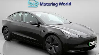 Begagnad Tesla Model 3 RWD 222 kW (302 HK) 2022 Svart Sedan