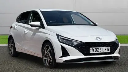 Käytetty Hyundai i20 Ultimate 101 HP (74 kW) 2025 Viistoperä