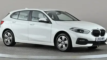 Used BMW 118 Comfort Edition 136 HP (100 kW) 2022 White Hatchback