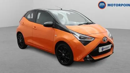 Used Toyota Aygo X-cite 72 HP (52 kW) 2019 Orange Hatchback