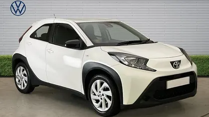 Used Toyota Aygo X PURE 72 HP (52 kW) 2025 SUV