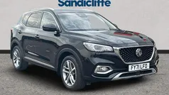 Metallic black pearl Used 2022 MG HS Excite SUV | £14,390 (Fair price)