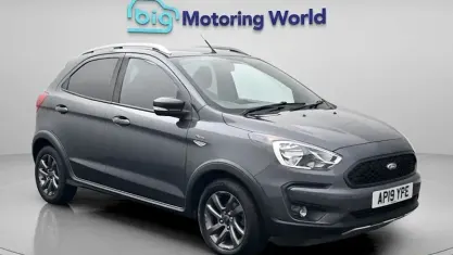 Usado Ford Ka Plus Active 86 HP (63 kW) 2019 Cinzento Citadino