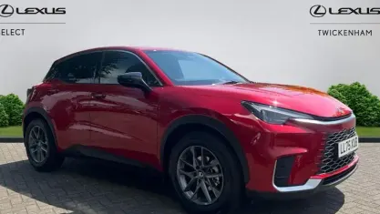 Usado Lexus LBX 136 HP (100 kW) 2026 SUV