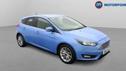 Used Ford Focus Zetec 125 HP (91 kW) 2017 Blue Hatchback