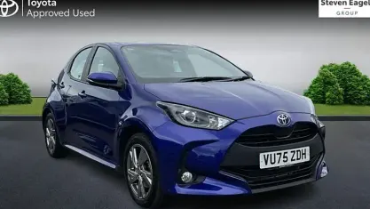 Used Toyota Yaris 116 HP (85 kW) 2025 Blue Hatchback