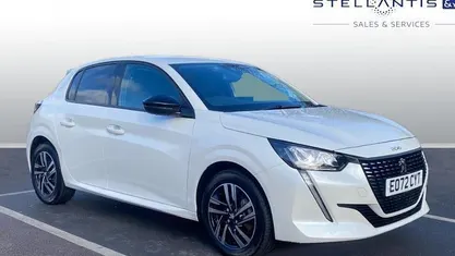 White Used 2022 Peugeot 208 Allure+ Hatchback | £13,429 (Fair price)