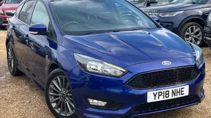 Used Ford Focus ST-Line 140 HP (102 kW) 2017 Blue Hatchback