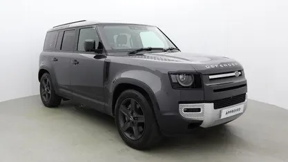 Used Land Rover Defender SE 300 HP (220 kW) 2023 Grey SUV
