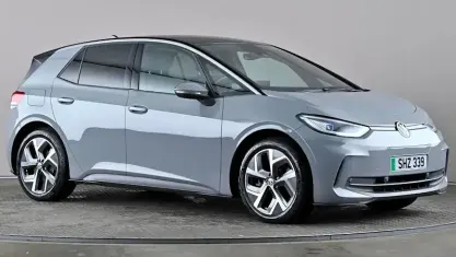 Usado VW ID.3 Pro 150 kW (204 CV) 2023 Gris Utilitario