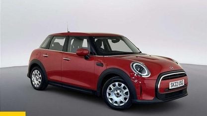 Usado Mini ONE Classic 102 CV (75 kW) 2022 Rojo Utilitario