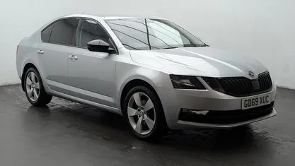 Silver Used 2020 Skoda Octavia SE Drive Hatchback | £13,450 (Good price)