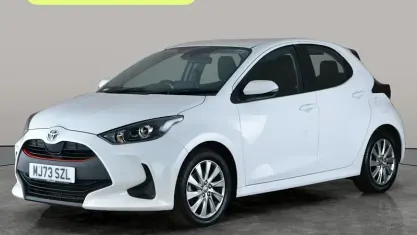 Begagnad Toyota Yaris Hybrid 116 HK (85 kW) 2026 Halvkombi