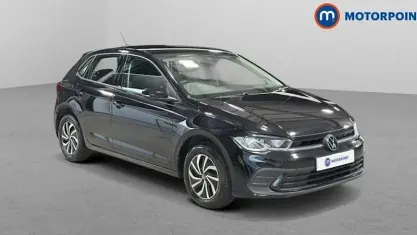 Used VW Polo Life 80 HP (58 kW) 2024 Black Hatchback