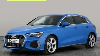Usado Audi A3 Sportback S-Line 110 HP (80 kW) 2023 Azul Citadino