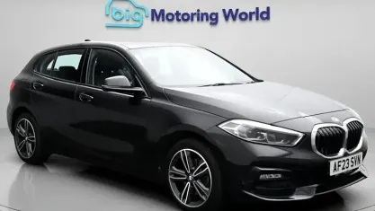 Usado BMW 116 Sport Line 116 CV (85 kW) 2023 Negro Utilitario