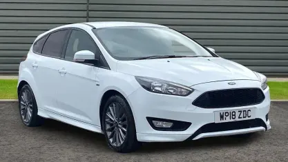 Used Ford Focus ST-Line 140 HP (102 kW) 2017 White Hatchback