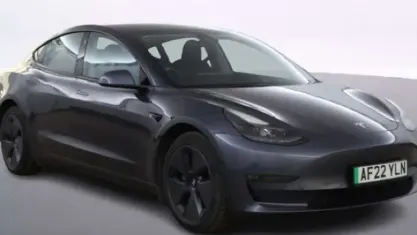 Usado Tesla Model 3 Long Range AWD 366 kW (498 HP) 2022 Cinzento Sedan