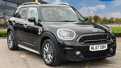 Begagnad Mini Cooper S 224 HK (164 kW) 2017 Svart Halvkombi