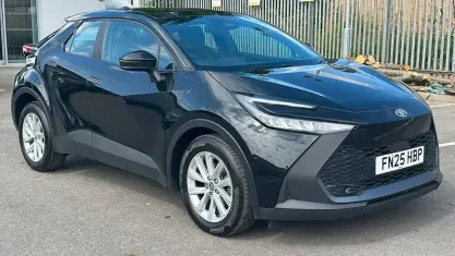 Used Toyota C-HR 140 HP (102 kW) 2025 Black SUV