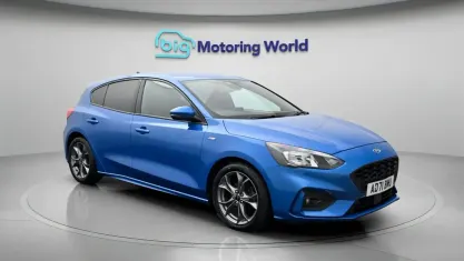 Usado Ford Focus ST-Line 125 HP (91 kW) 2021 Azul Citadino