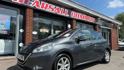 Second-hand Peugeot 208 Active 70 CP (51 kW) 2013 Gri Hatchback