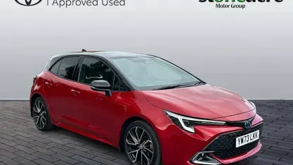 Used Toyota Corolla 140 HP (102 kW) 2026 Red Hatchback