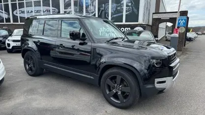 Used Land Rover Defender SE 300 HP (220 kW) 2020 Black SUV