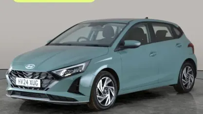 Begagnad Hyundai i20 Advanced 101 HK (74 kW) 2024 Grön Halvkombi